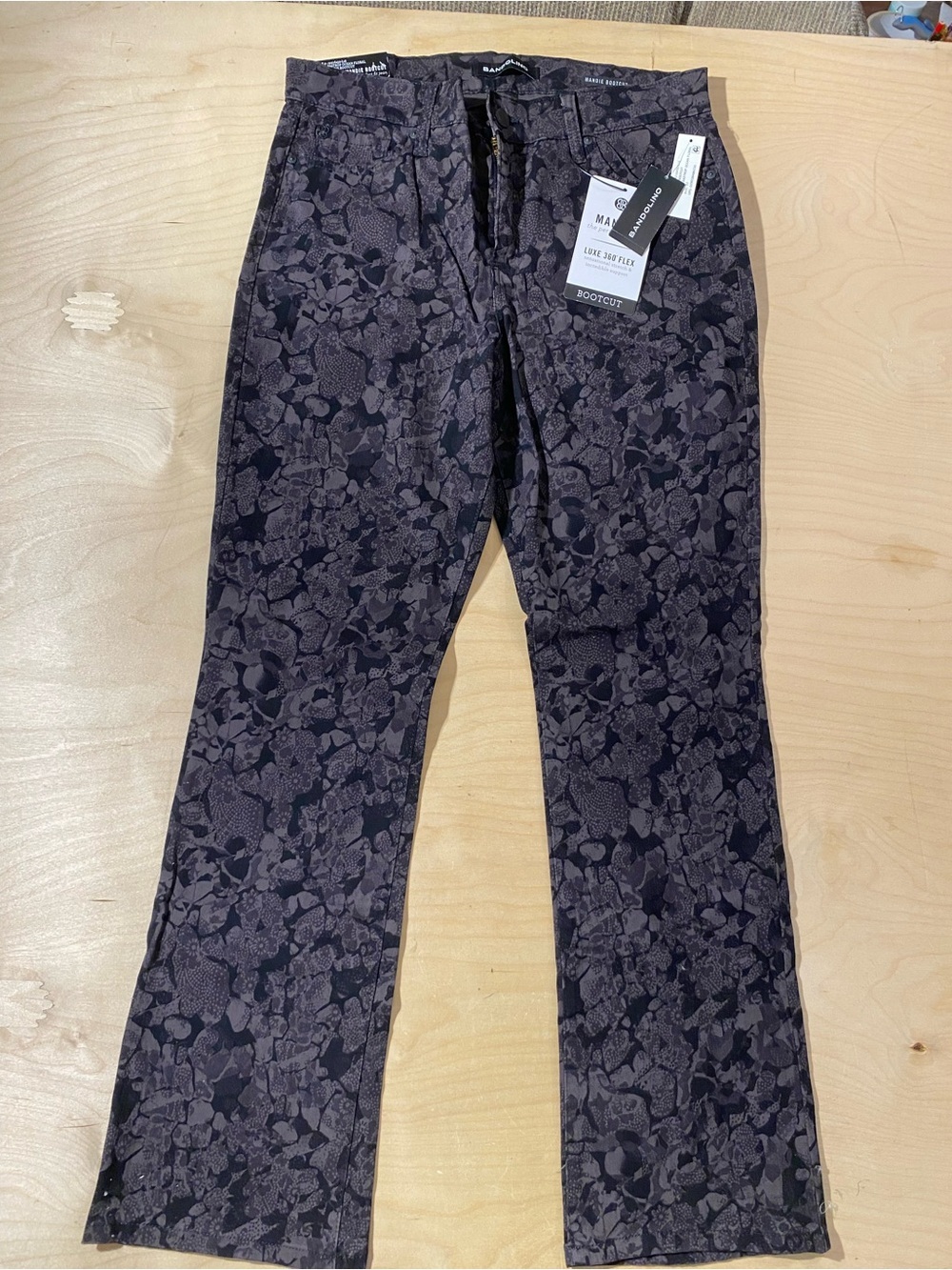 Bandolino Dark Gray Floral Mandie Bootcut Pants 12 (RT)